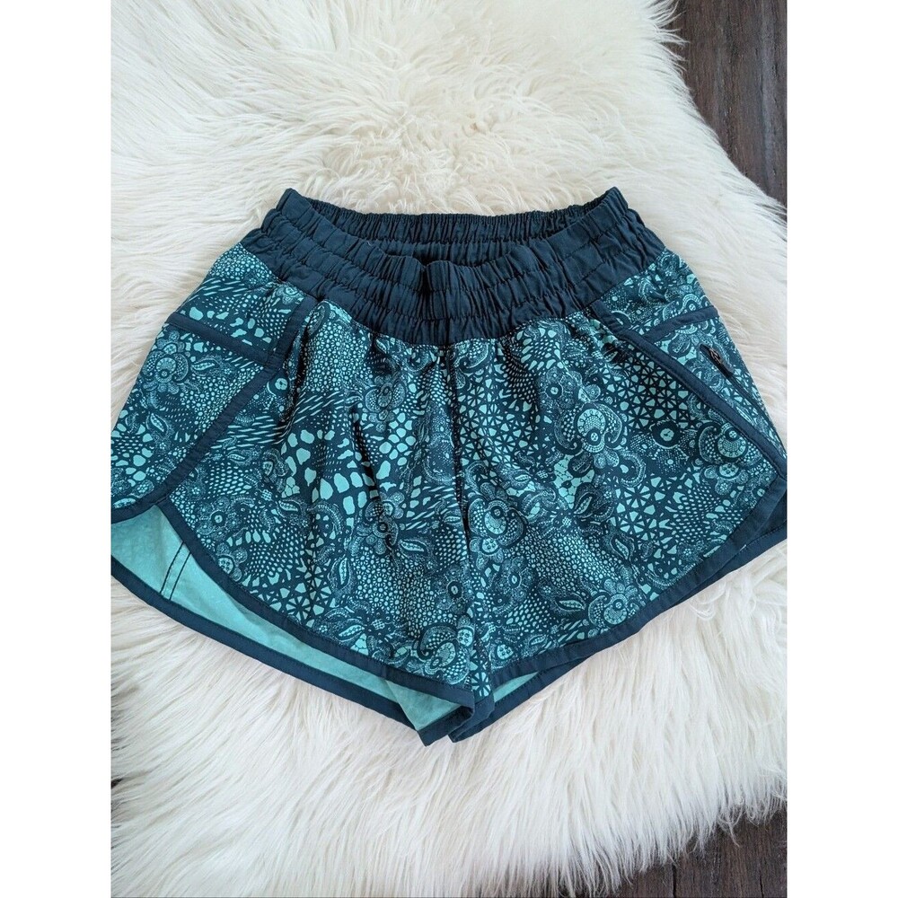 Lululemon Women’s Teal Green Tracker Running Shorts Size 4